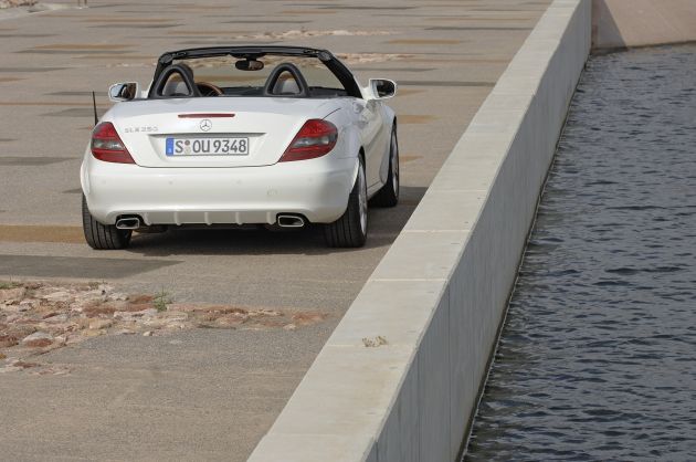 Mercedes SLK:
Mercedes SLK